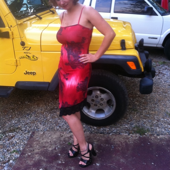 Meet your Posher, Mariah - Picture 2 of 5